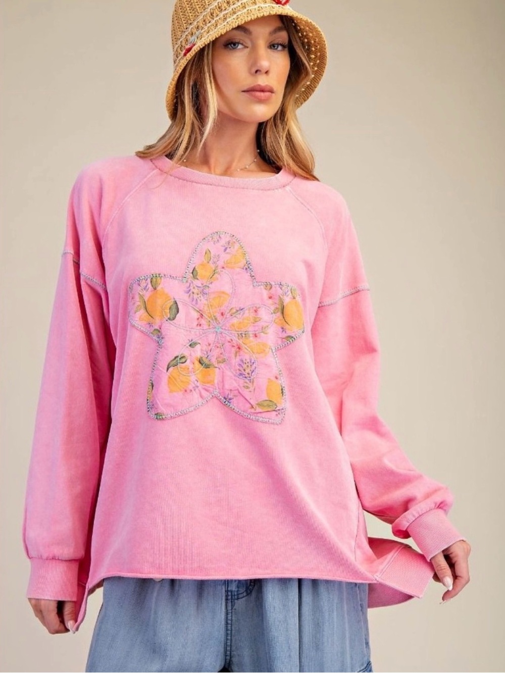 Easel Women's Pink Floral Star Appliqué Pullover Sweatshirt 1X
